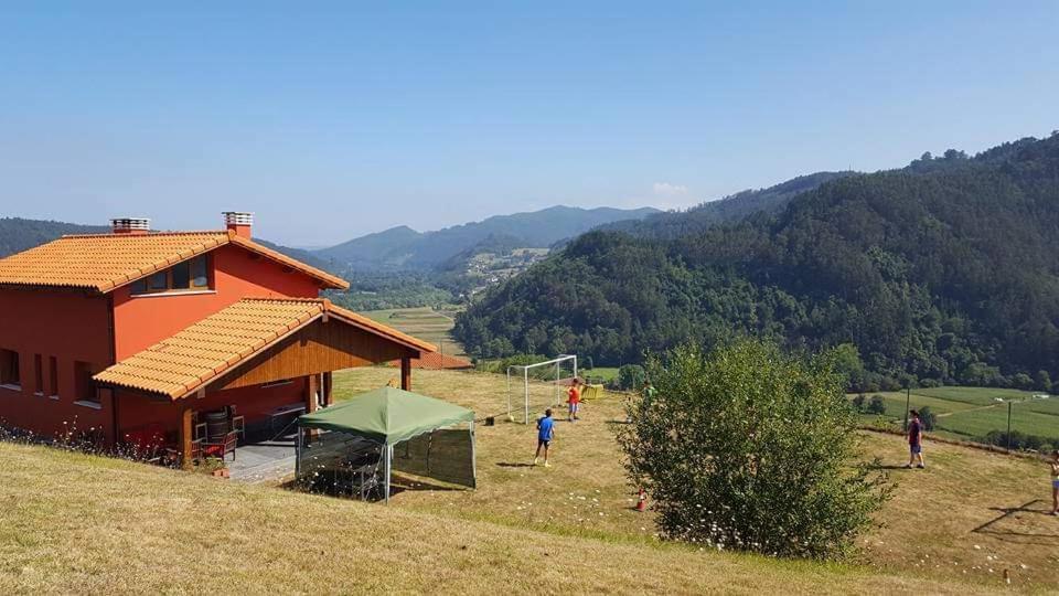 La Casita De Titi Villa Pravia Dış mekan fotoğraf